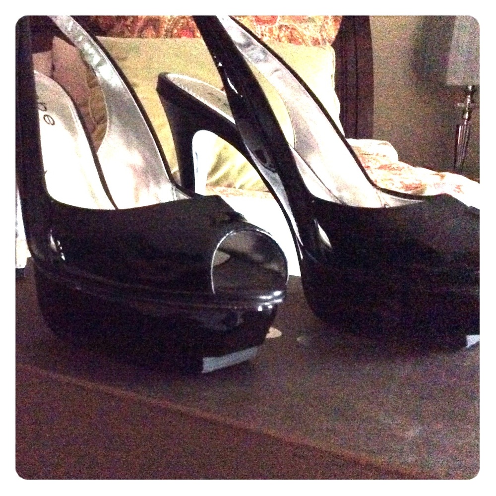 Bebe parent black leather peep toe pumps